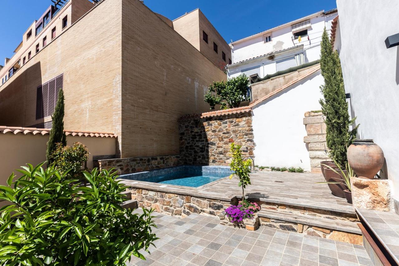 Apartamentos Turisticos De La Bernarda Caces Exterior foto